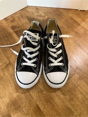 Converse Women’s Black and White Low Top Sneakers